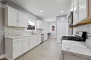 243 Waltham St, Calumet City, IL 60409 - Photo 6