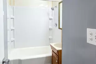 1404 N Hickory St, Champaign, IL 61820 - Photo 12