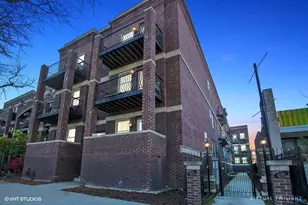 4212 S King Dr, Chicago, IL 60653 - Photo 1