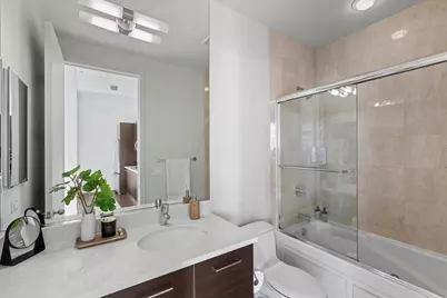 910 W Huron Street #1401, Chicago, IL 60642 - Photo 8