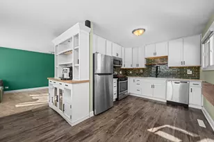 408 W Thomas St, Arlington Heights, IL 60004 - Photo 2