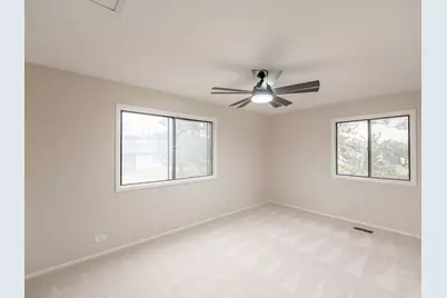 624 Breakers Point #624, Schaumburg, IL 60194 - Photo 6