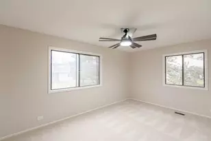 624 Breakers Point, Schaumburg, IL 60194 - Photo 6