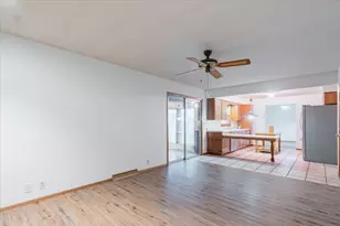 625 Bradley Dr, Bloomington, IL 61701 - Photo 8