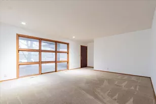 625 Bradley Dr, Bloomington, IL 61701 - Photo 2