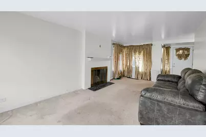 [Address not provided], Chicago, IL 60617 - Photo 6