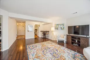 6425 Clarendon Hills Rd, Willowbrook, IL 60527 - Photo 10