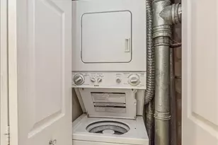 6425 Clarendon Hills Rd, Willowbrook, IL 60527 - Photo 18