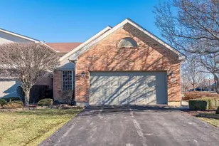 37 Corinth Dr, Tinley Park, IL 60477 - Photo 1