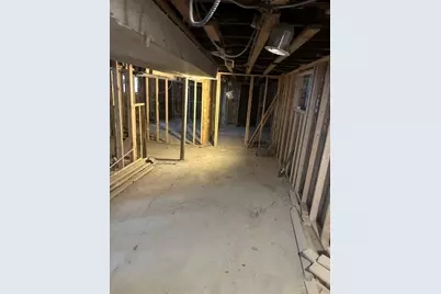 11809 S Indiana Avenue, Chicago, IL 60628 - Photo 16