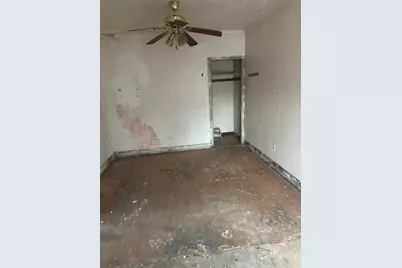 11809 S Indiana Avenue, Chicago, IL 60628 - Photo 10