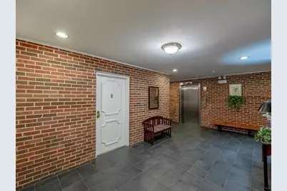 800 Washington Boulevard #201, Oak Park, IL 60302 - Photo 2