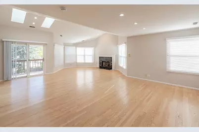 361 Willow Parkway #23-4, Buffalo Grove, IL 60089 - Photo 4