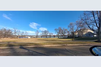 612 Crystal Springs Court, Fox Lake, IL 60020 - Photo 8