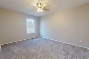 306 N Beringer Cir, Urbana, IL 61802 - Photo 16