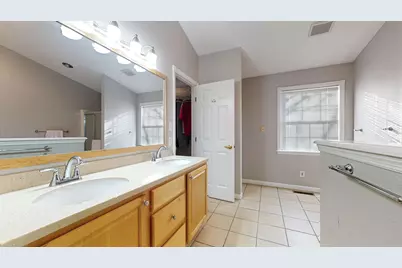 306 N Beringer Circle, Urbana, IL 61802 - Photo 10