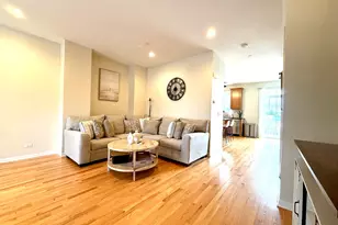 362 Broadmoor Ln, Bartlett, IL 60103 - Photo 6