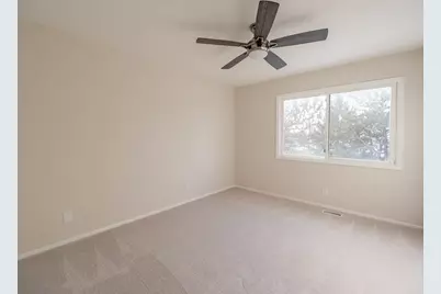 715 Concord Drive, Crystal Lake, IL 60014 - Photo 10