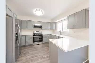 715 Concord Drive, Crystal Lake, IL 60014 - Photo 4