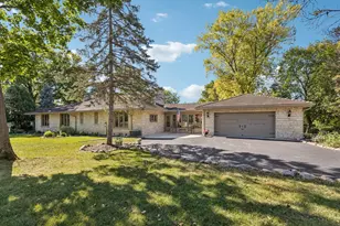 1090 Roselle Rd, Inverness, IL 60067 - Photo 4