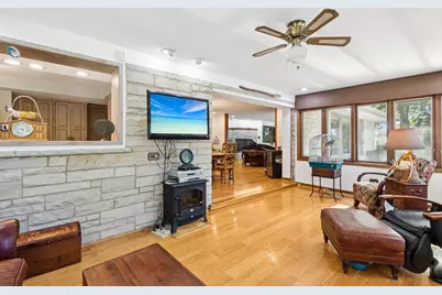 1090 Roselle Road, Inverness, IL 60067 - Photo 10