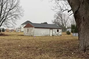 115 N Elm St, Loda, IL 60948 - Photo 2