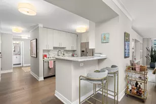 777 N Michigan Ave, Chicago, IL 60611 - Photo 2