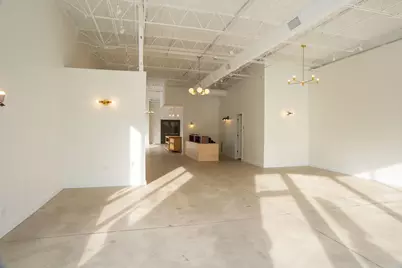 3256 W Bryn Mawr Avenue, Chicago, IL 60659 - Photo 12