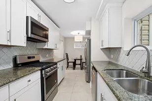 9127 S Essex Ave, Chicago, IL 60617 - Photo 8