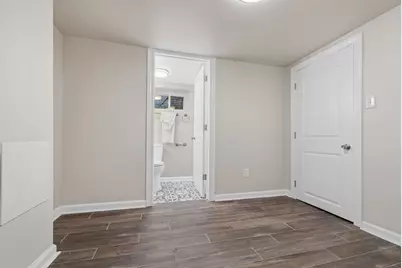 9127 S Essex Avenue, Chicago, IL 60617 - Photo 12