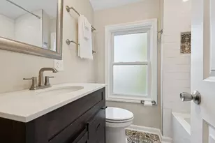 9127 S Essex Ave, Chicago, IL 60617 - Photo 18