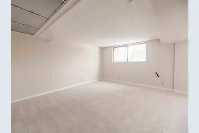 1200 Nippert Drive, Streamwood, IL 60107 - Photo 8