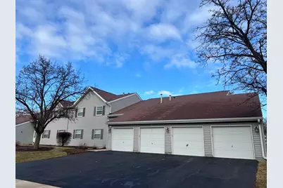 66 Gant Circle #D, Streamwood, IL 60107 - Photo 2