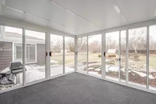 9836 W Paxton Dr, Beach Park, IL 60099 - Photo 8