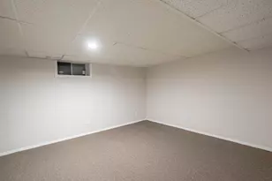 9836 W Paxton Dr, Beach Park, IL 60099 - Photo 16