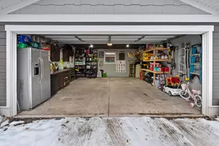 8239 Sayre Ave, Burbank, IL 60459 - Photo 24