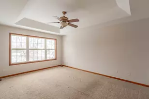 21 W Sandstone Ct, South Elgin, IL 60177 - Photo 16