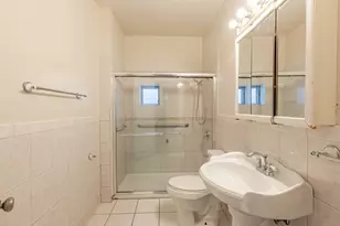 8025 S Euclid Ave, Chicago, IL 60617 - Photo 12