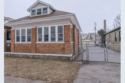 8025 S Euclid Avenue, Chicago, IL 60617 - Photo 1