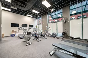 400 W Ontario St, Chicago, IL 60654 - Photo 28