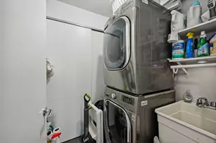 330 N Clinton St, Chicago, IL 60661 - Photo 12