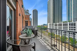 330 N Clinton St, Chicago, IL 60661 - Photo 14