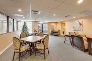 2335 W Belle Plaine Ave, Chicago, IL 60618 - Photo 14