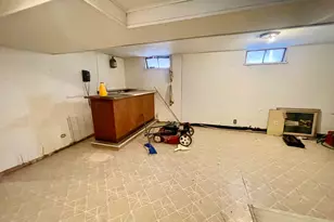 9527 S Parnell Ave, Chicago, IL 60628 - Photo 30