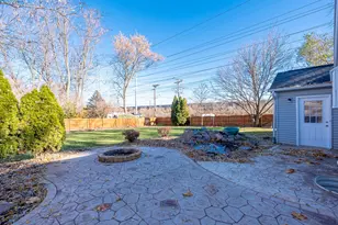 574 Hitchcock Ave, Lisle, IL 60532 - Photo 14