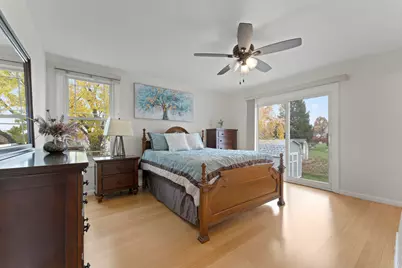 309 Plymouth Lane NW, Bloomingdale, IL 60108 - Photo 6