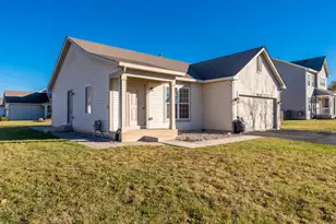 1559 Bluestem Ln, Minooka, IL 60447 - Photo 2