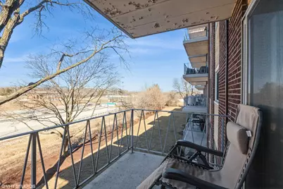 2900 Maple Avenue #15C, Downers Grove, IL 60515 - Photo 10