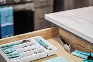 10907 S Normandy Ave, Worth, IL 60482 - Photo 18