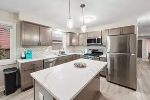 10907 S Normandy Ave, Worth, IL 60482 - Photo 12